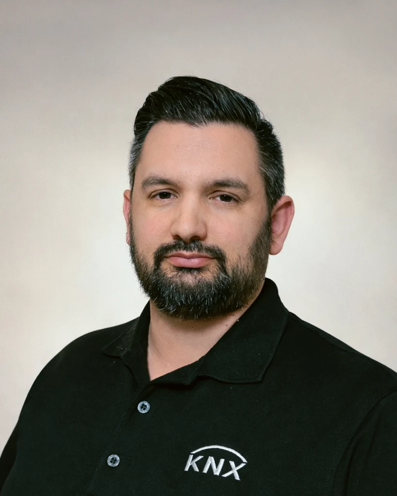 Aurélien Hillairet-Falzon, intégrateur — AdEL Smart Building Solutions